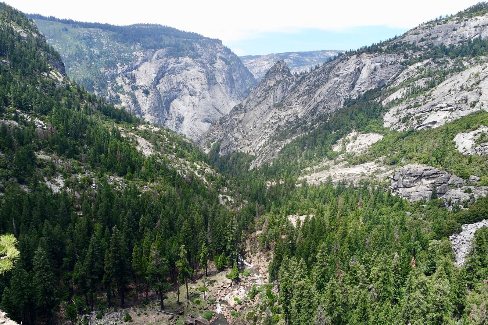 A Guide to Hiking the Yosemite Mist Trail